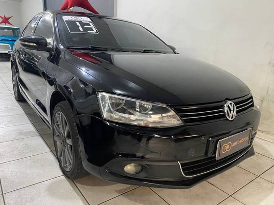 VOLKSWAGEN JETTA 2.0 COMFORTLINE FLEX 4P TIPTRONIC